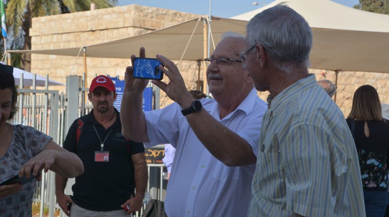 100 לקרבות האוסטרלים