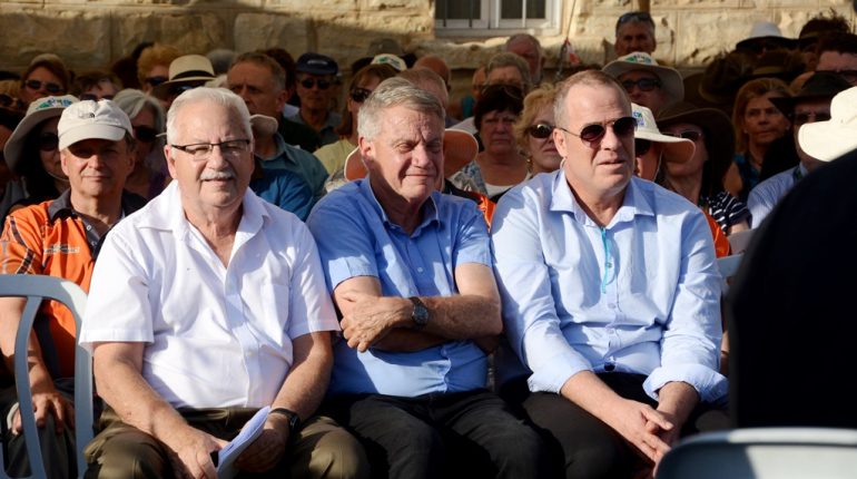 100 לקרבות האוסטרלים