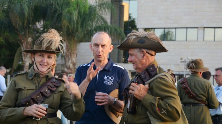 100 לקרבות האוסטרלים